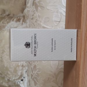 🌸NWT, Flora Luminare Eau de Toilette 1.7 oz.